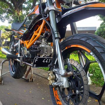 Detail Modifikasi Motor Win Ceper Nomer 44