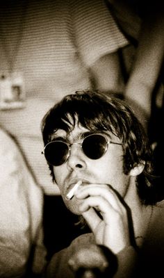 Detail Liam Gallagher Wallpaper Nomer 8