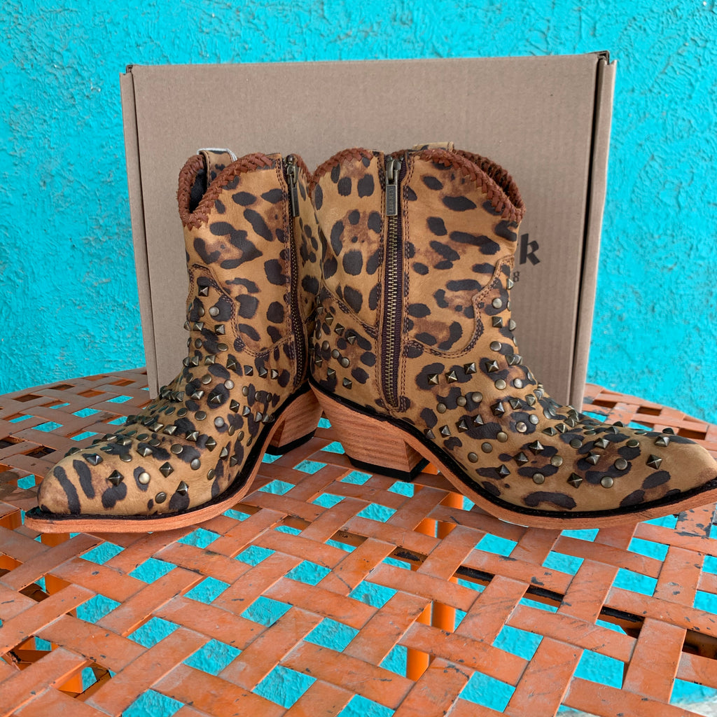 Detail Liberty Black Cheetah Boots Nomer 10