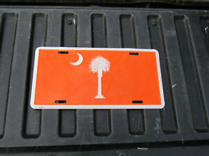 Detail License Plate With Palm Tree And Moon Nomer 13