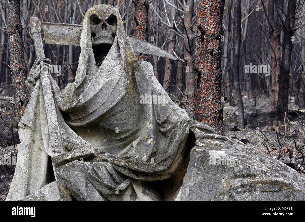 Detail Life Size Grim Reaper Statue Nomer 34