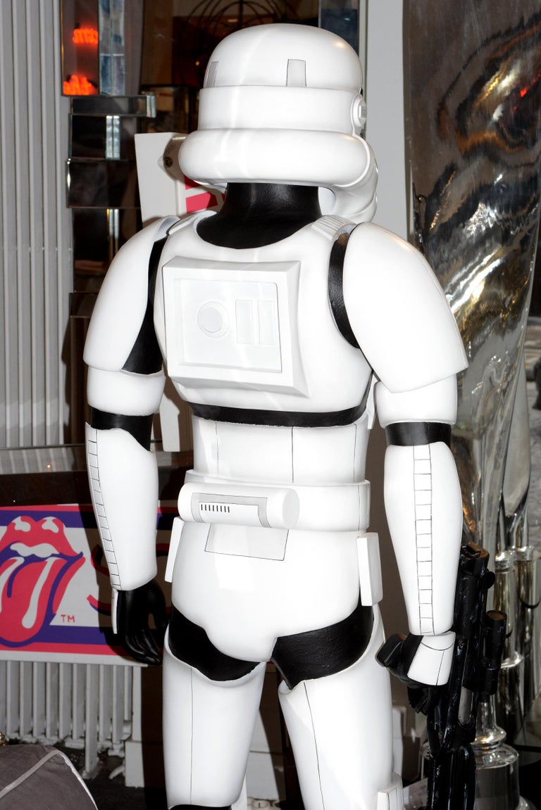 Detail Life Size Stormtrooper Statue For Sale Nomer 2