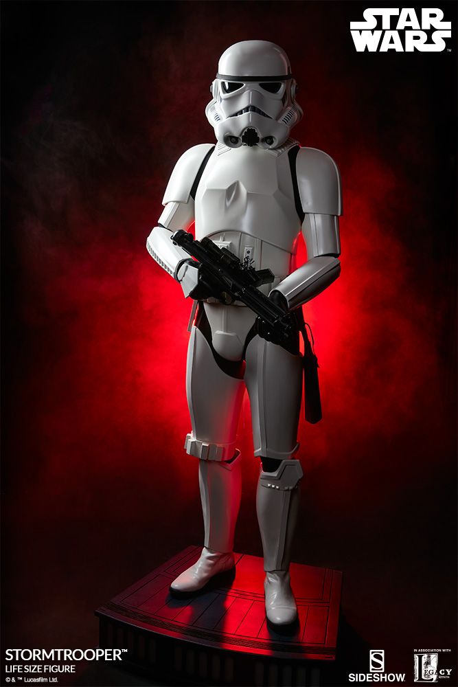 Detail Life Size Stormtrooper Statue For Sale Nomer 24
