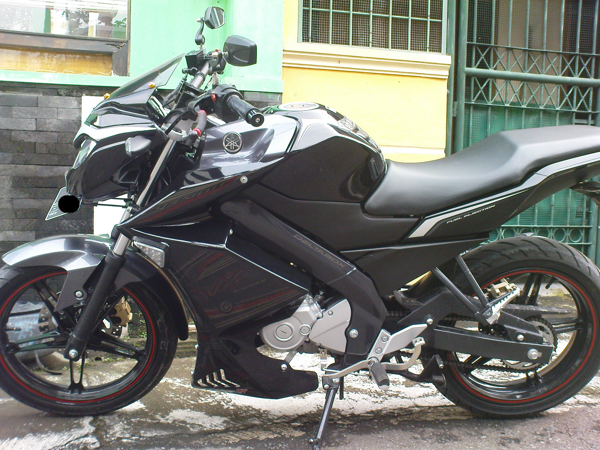 Detail Modifikasi Yamaha New Vixion Lightning Nomer 19