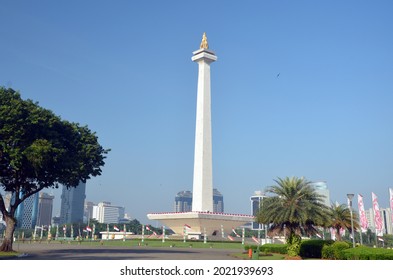 Detail Monas Background Nomer 29