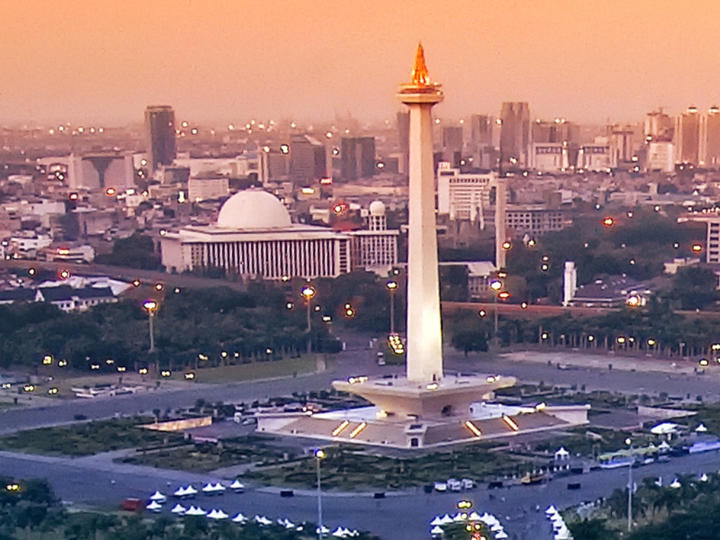 Detail Monas Hd Wallpaper Nomer 34