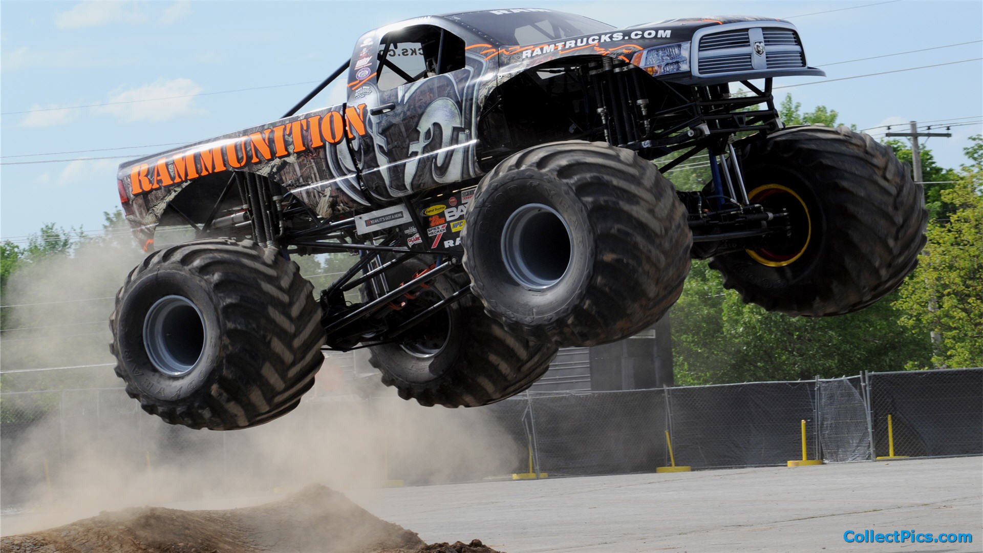 Detail Monster Truck Wallpaper Nomer 39