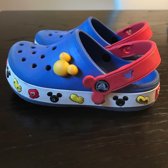 Detail Light Up Mickey Mouse Crocs Nomer 46