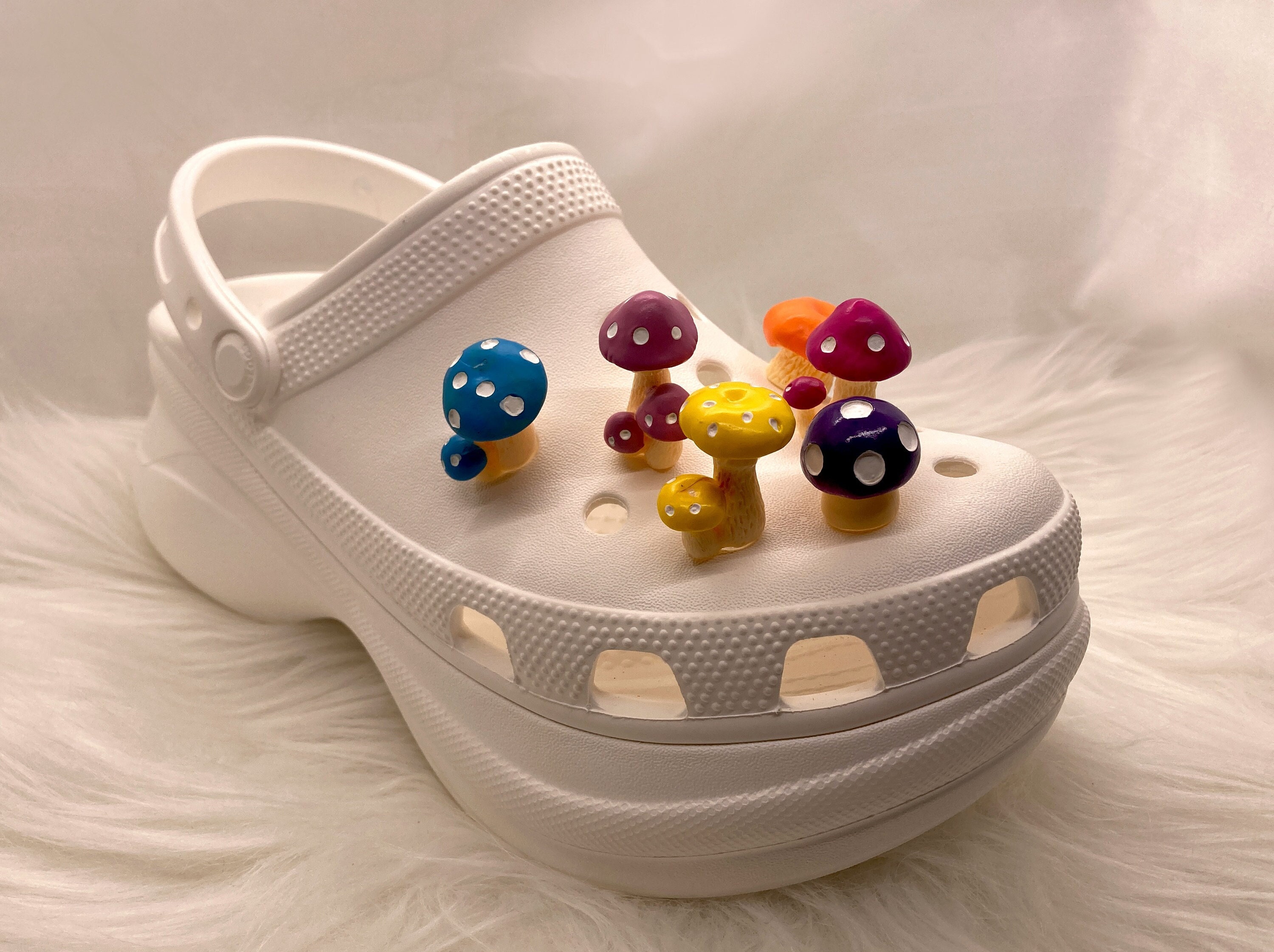 Detail Light Up Mushroom Crocs Nomer 29