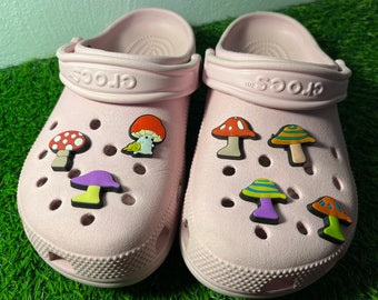 Detail Light Up Mushroom Crocs Nomer 45