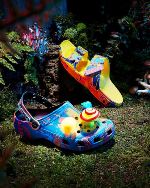 Detail Light Up Mushroom Crocs Nomer 6