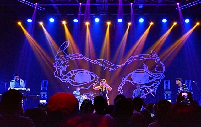 Detail Lighting Panggung Keren Nomer 37