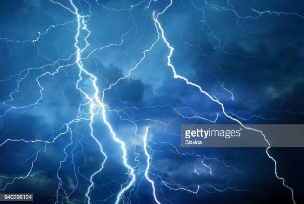 Detail Lightning Stock Photo Nomer 10