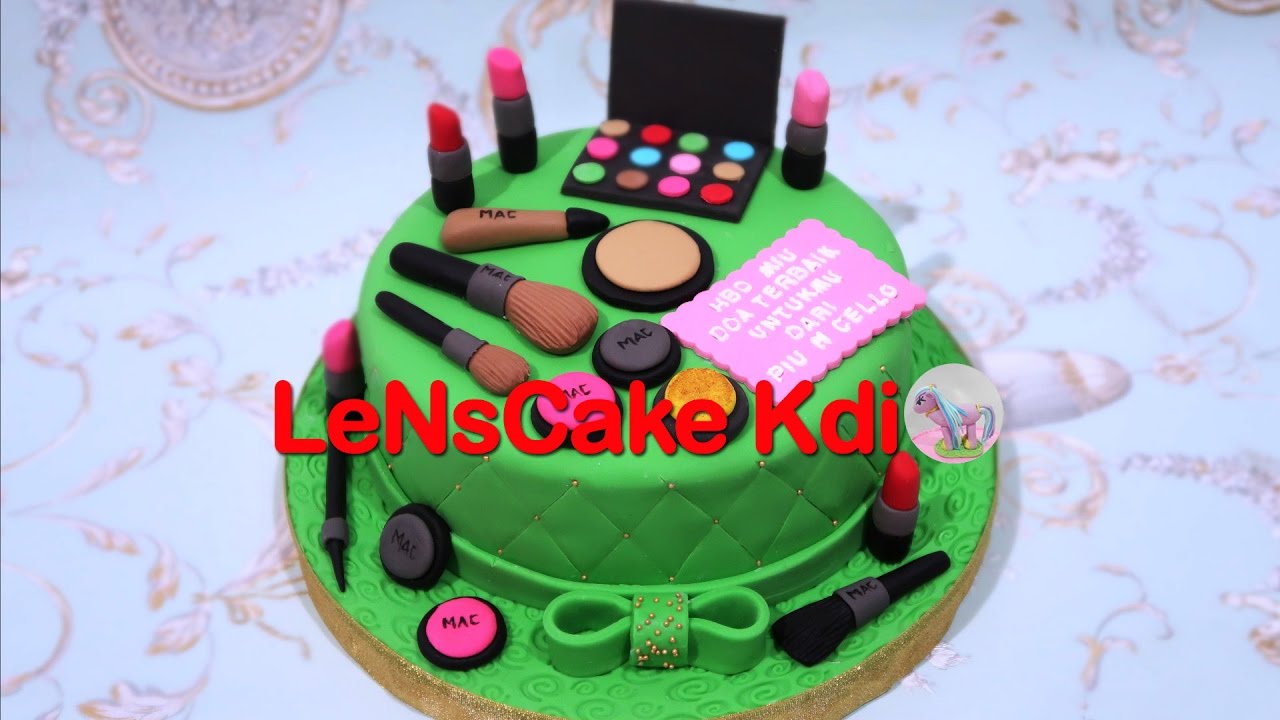 Detail Lihat Gambar Kue Ulang Tahun Nomer 16