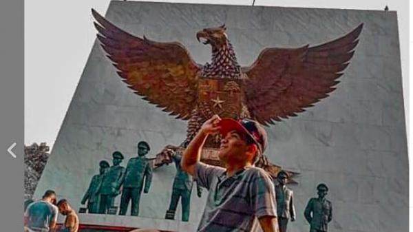 Detail Monumen Pancasila Png Nomer 23