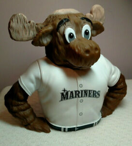 Detail Moose Piggy Bank Nomer 37