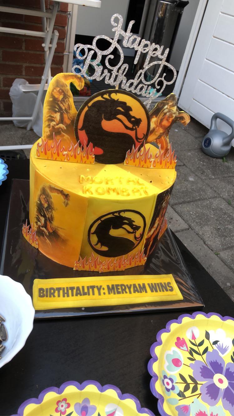 Detail Mortal Kombat Scorpion Cake Nomer 8