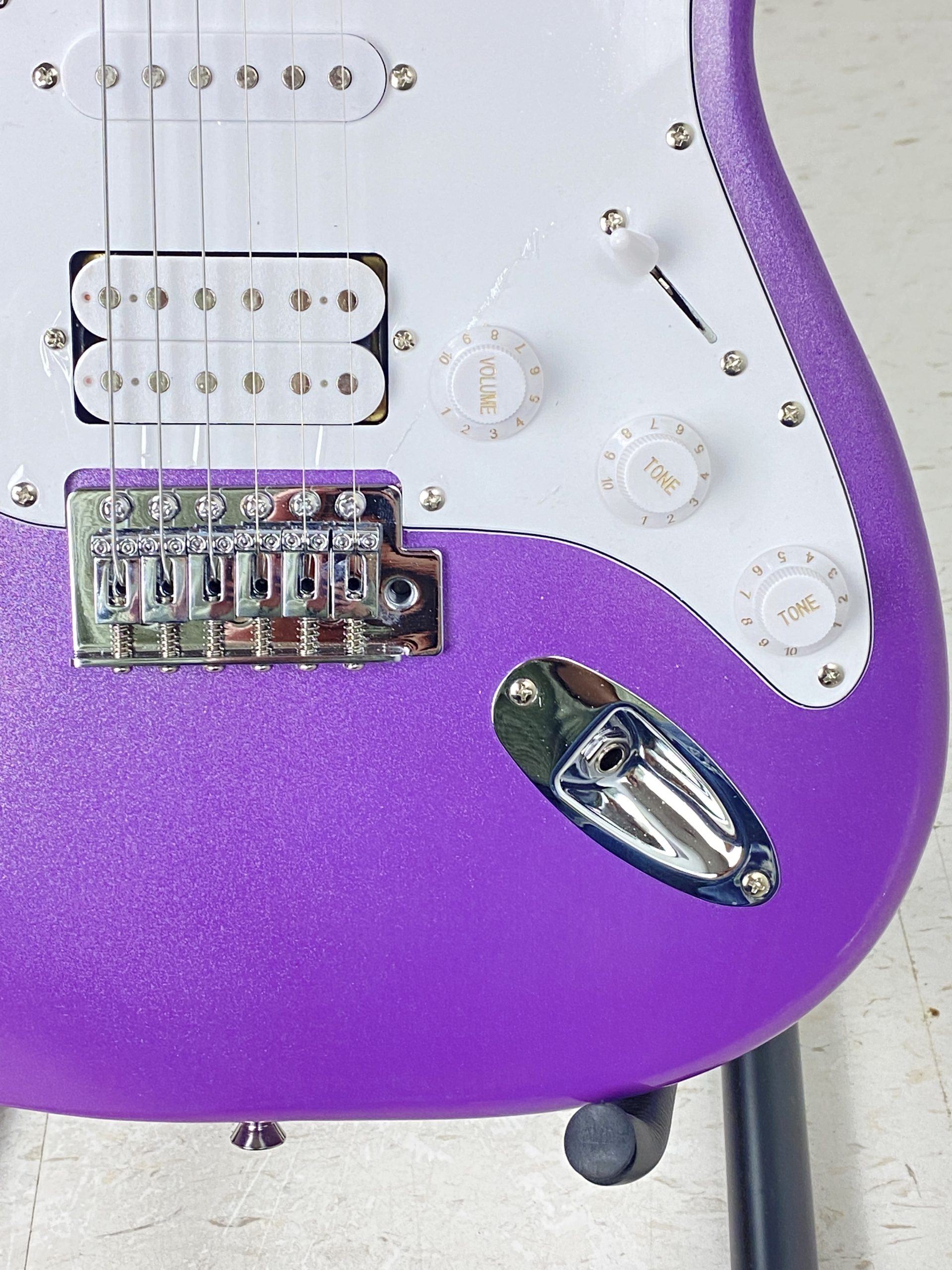 Detail Lilac Electric Guitar Nomer 37