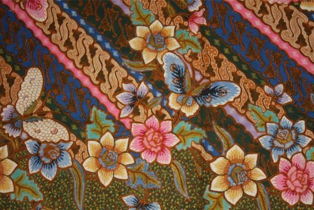 Detail Motif Batik Bunga Dan Kupu Kupu Nomer 53