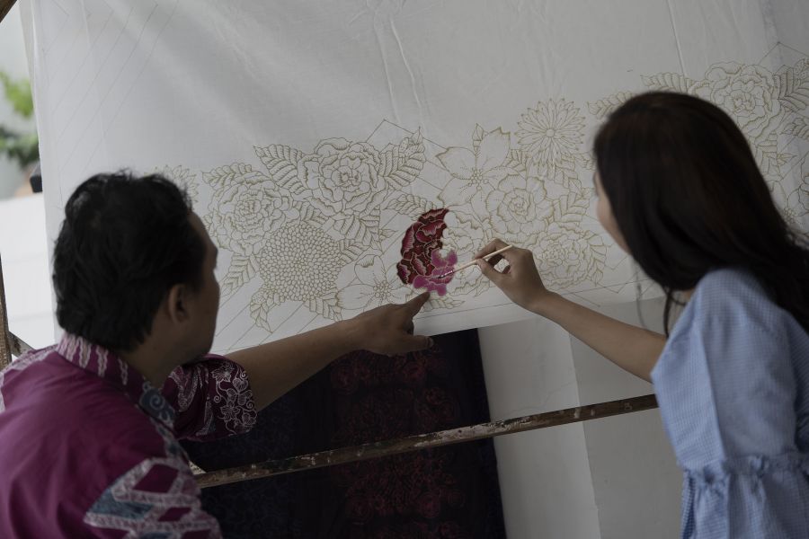 Detail Motif Batik Bunga Dan Kupu Kupu Berasal Dari Nomer 23