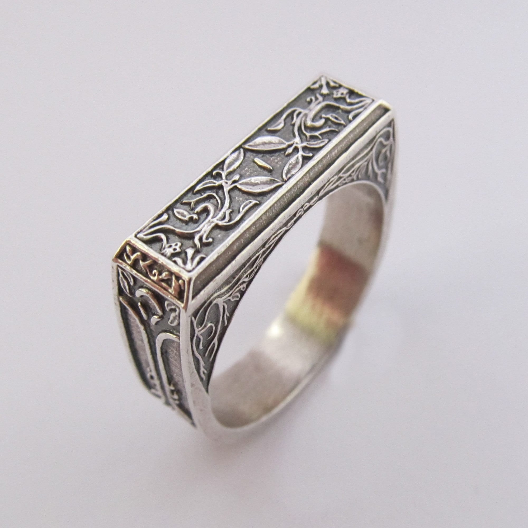 Detail Motif Cincin Perak Nomer 40