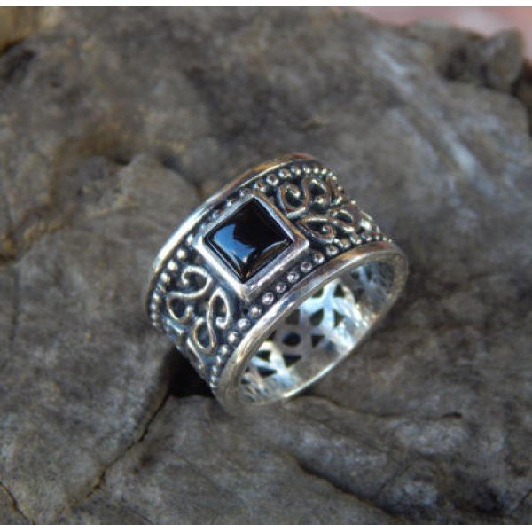 Detail Motif Cincin Perak Nomer 7