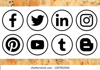 Detail Linked In Symbol Nomer 18