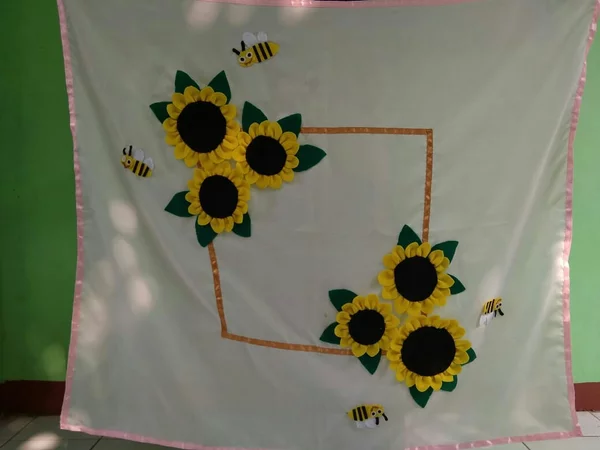 Detail Motif Gambar Bunga Nomer 40