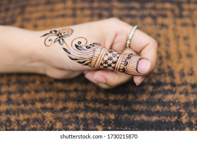 Detail Motif Henna Simple Cincin Nomer 47