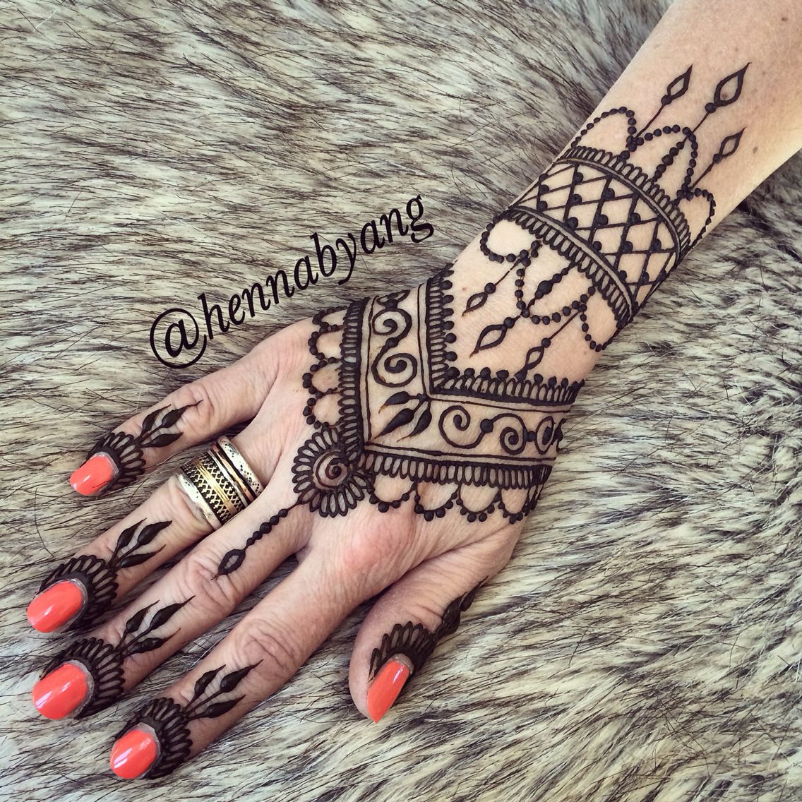 Detail Motif Henna Simple Tangan Nomer 50