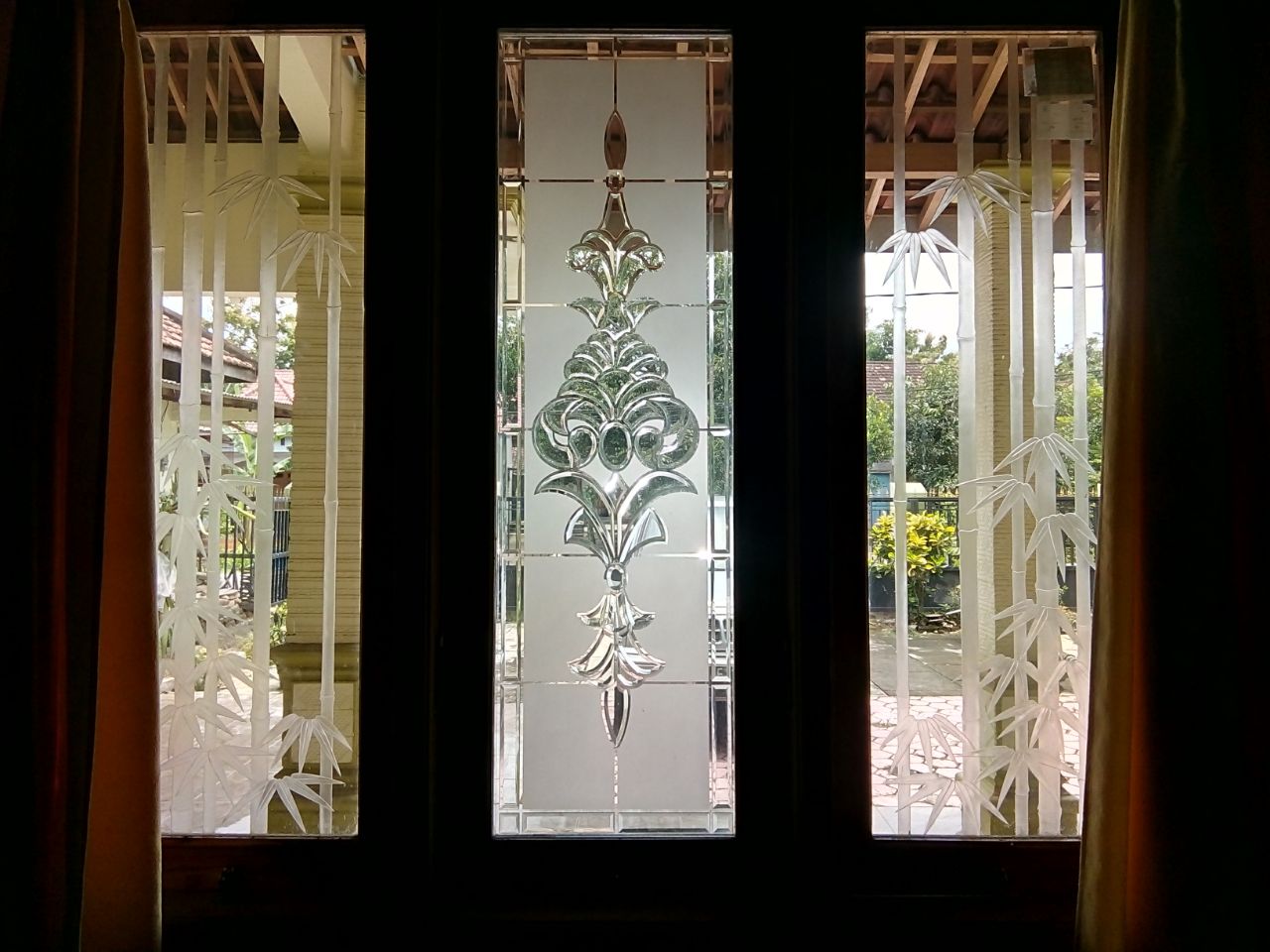 Detail Motif Kaca Jendela Rumah Terbaru Nomer 46