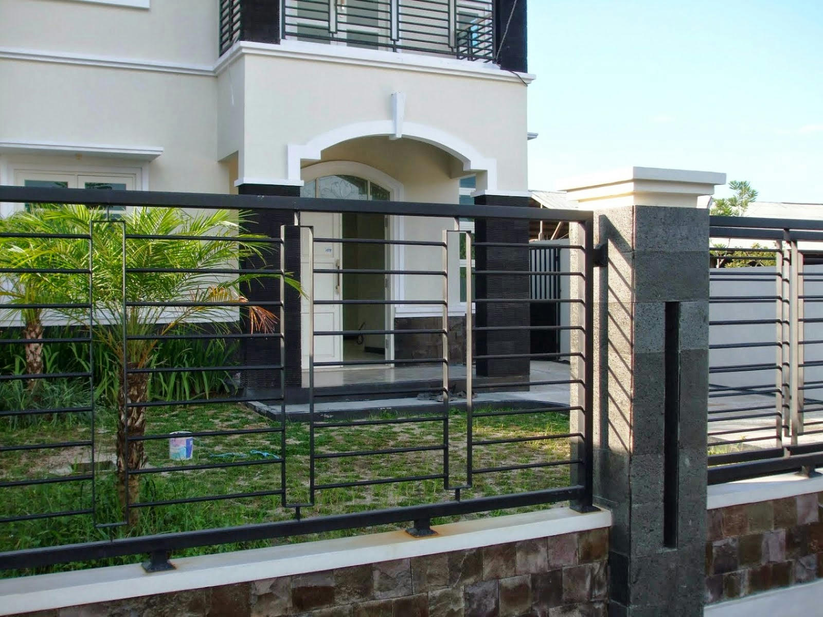 Detail Motif Pagar Rumah Minimalis Nomer 52