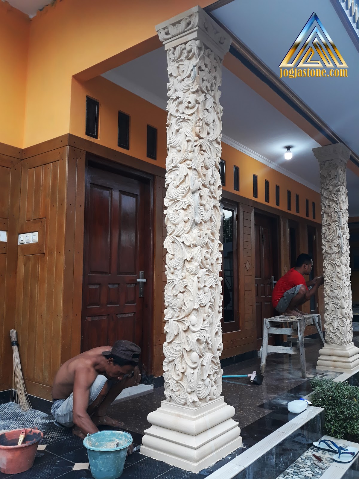 Detail Motif Relief Tiang Nomer 36