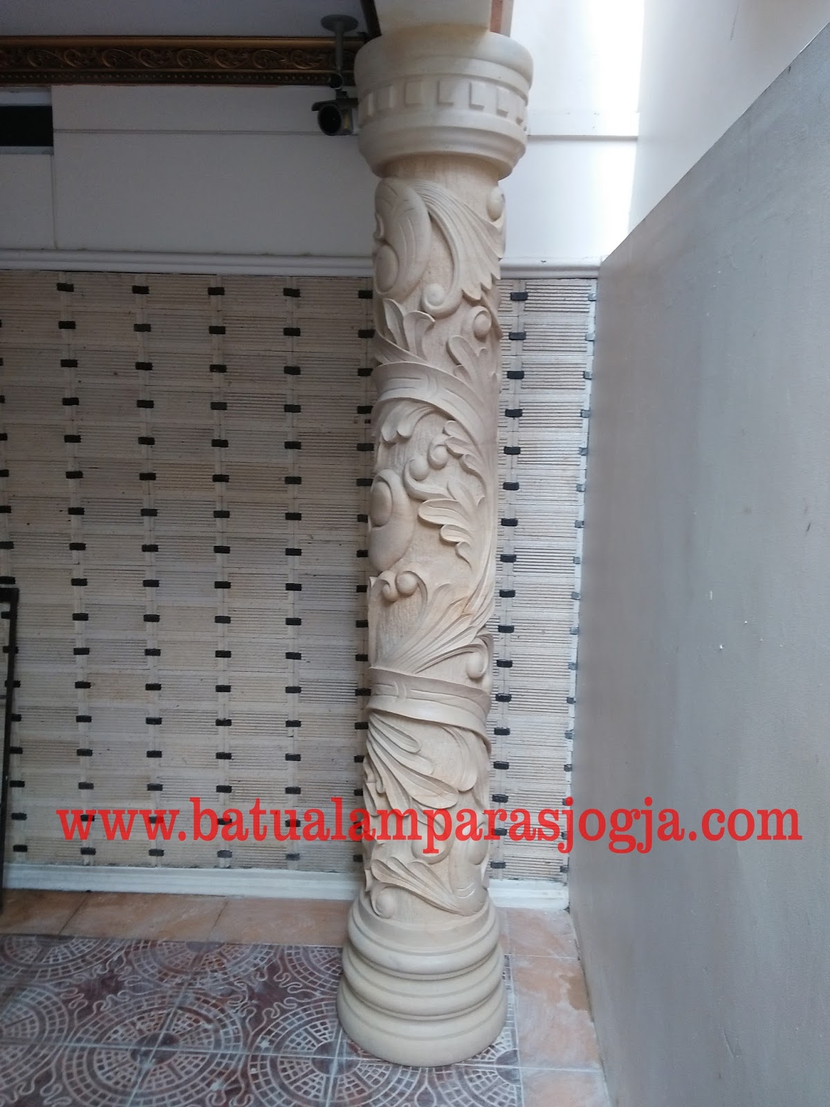 Detail Motif Relief Tiang Nomer 5
