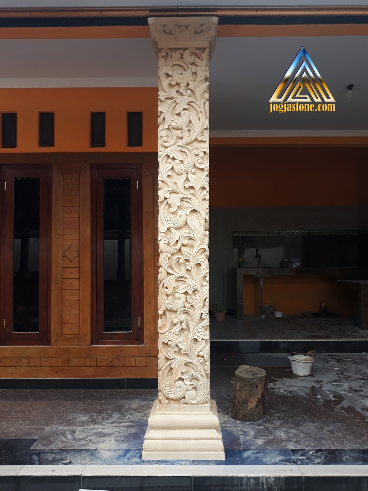 Detail Motif Relief Tiang Nomer 42