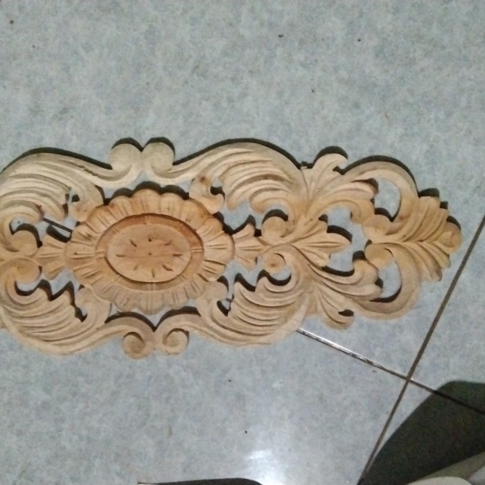 Detail Motif Ukiran Kayu Simple Nomer 39