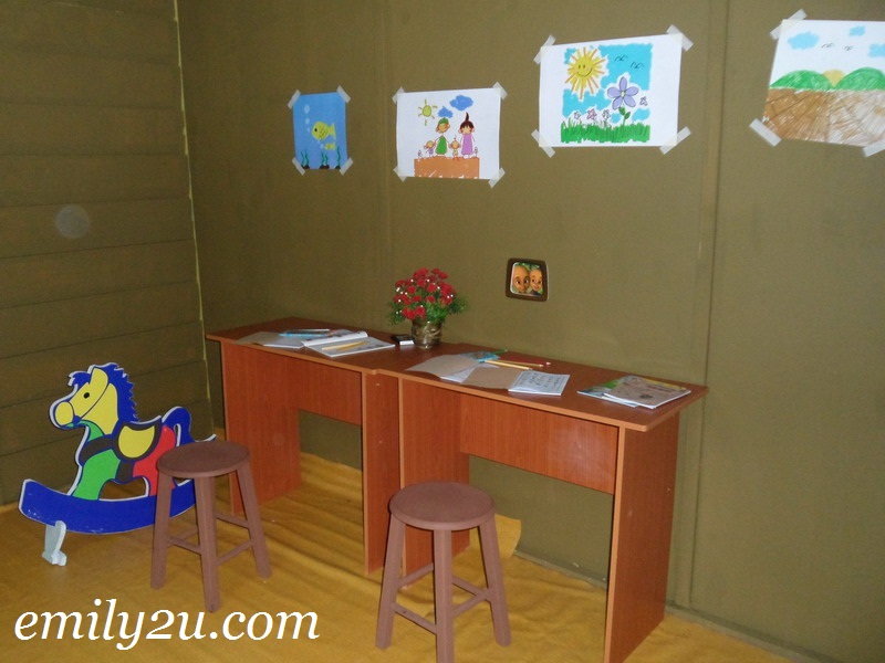 Detail Desain Rumah Upin Ipin Nomer 40