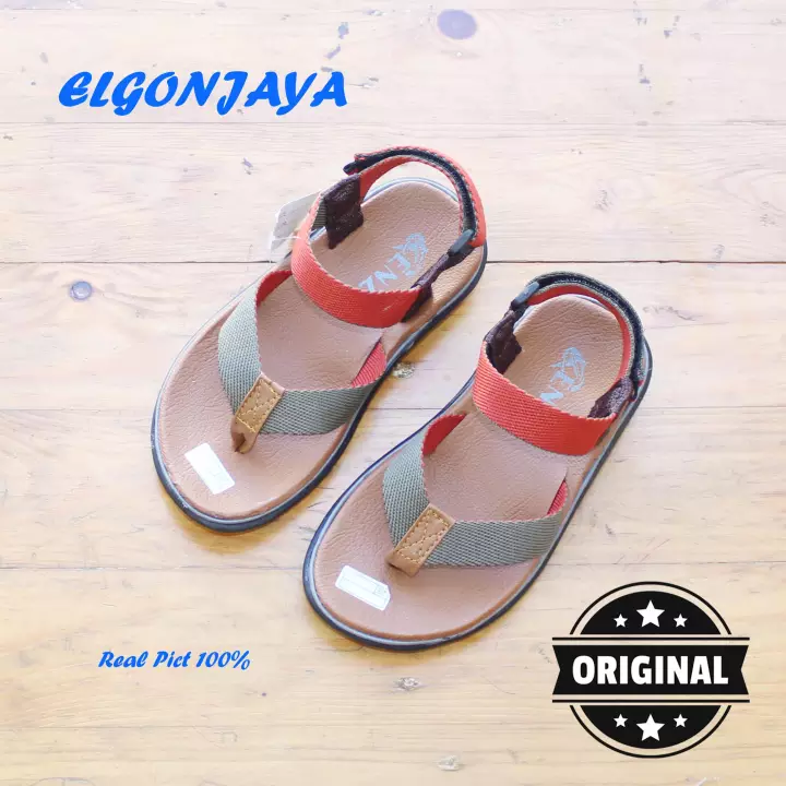 Detail Desain Sandal Jepit Nomer 24