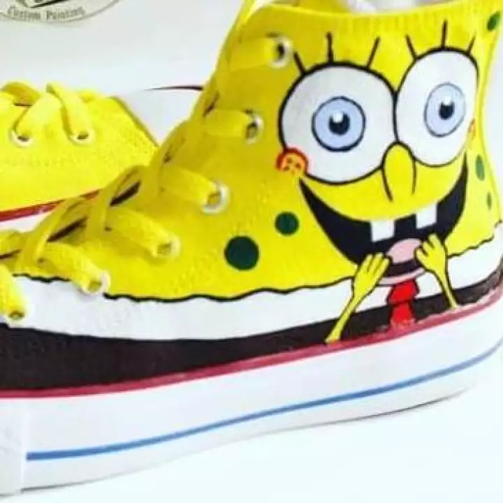 Detail Desain Sepatu Lukis Nomer 44