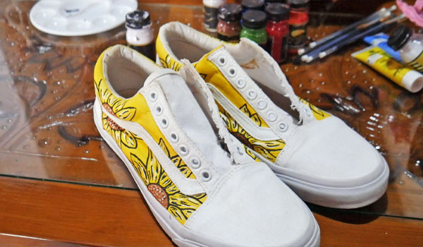 Detail Desain Sepatu Lukis Nomer 45