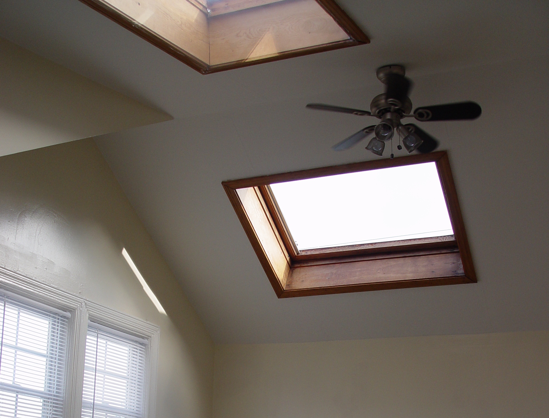 Detail Desain Skylight Rumah Nomer 14