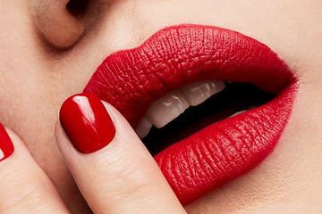 Detail Lipstik Merah Darah Nomer 11