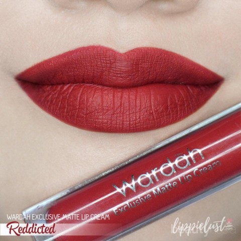 Detail Lipstik Merah Darah Nomer 32