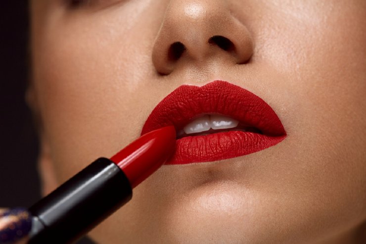 Detail Lipstik Merah Hati Yang Bagus Nomer 55