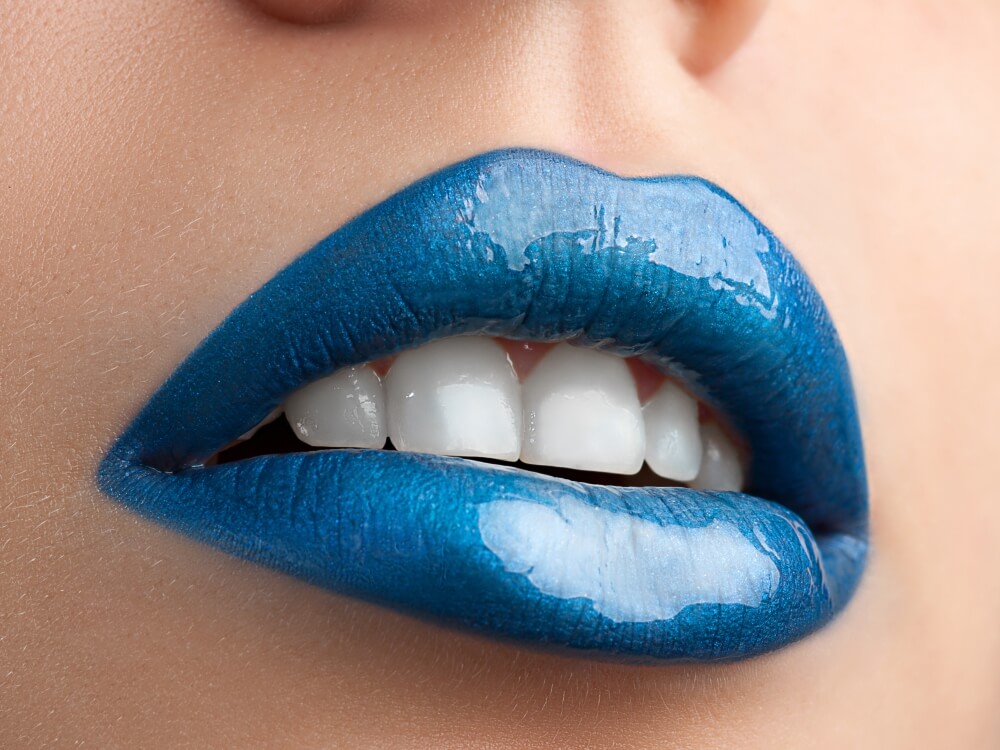 Detail Lipstik Warna Biru Nomer 6