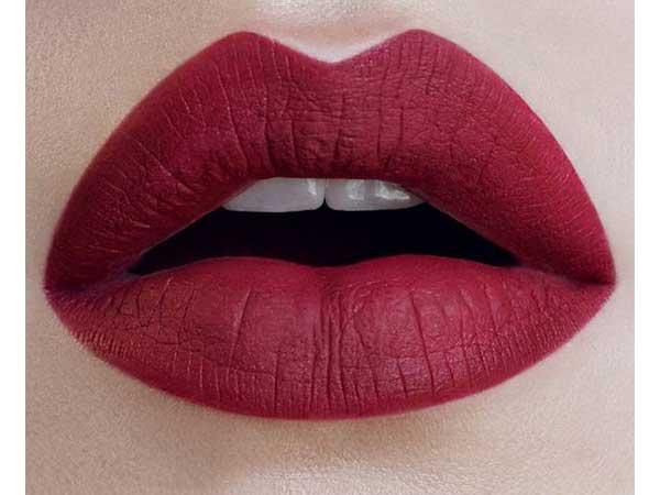 Detail Lipstik Warna Merah Hati Nomer 44
