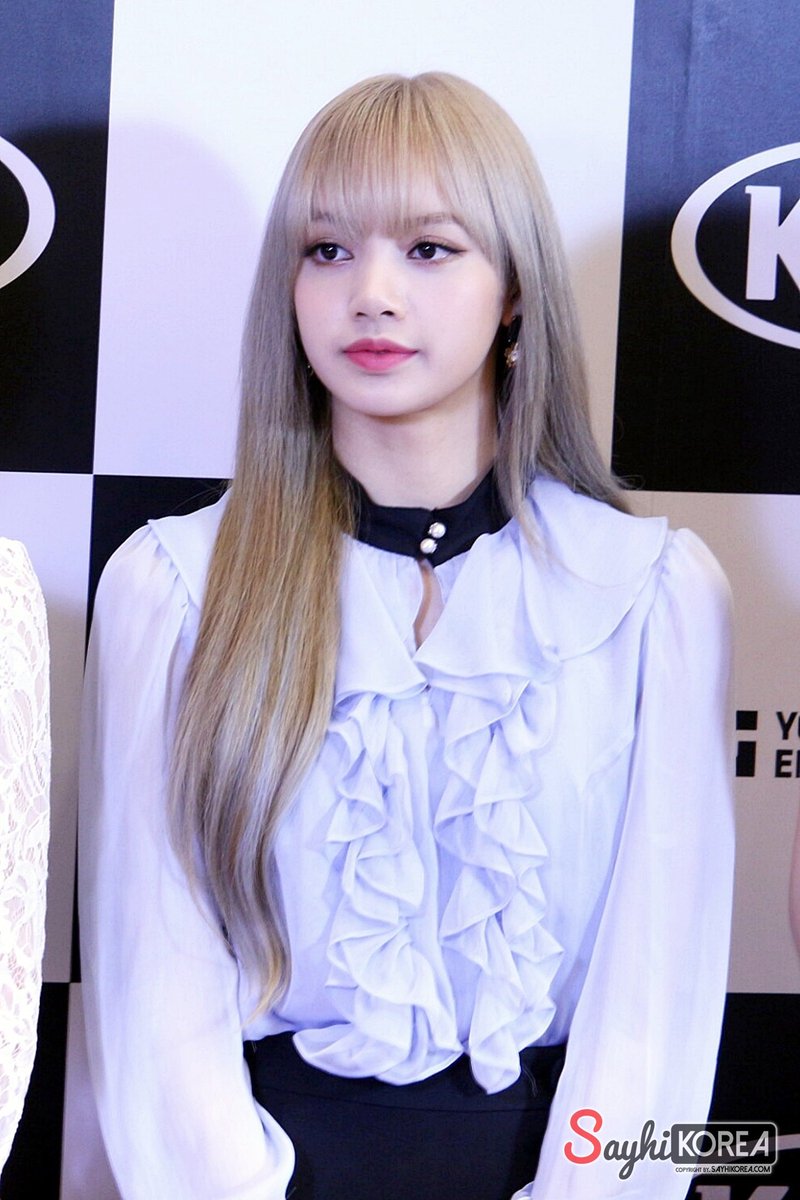 Detail Lisa Blackpink Rambut Pirang Nomer 19