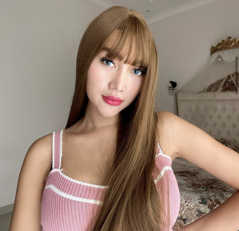 Detail Lisa Blackpink Rambut Pirang Nomer 23
