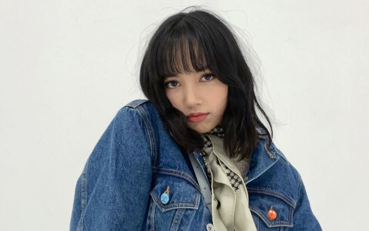 Detail Lisa Blackpink Rambut Pirang Nomer 48
