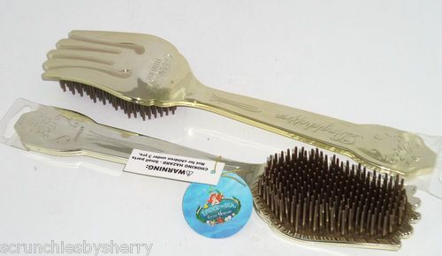 Detail Little Mermaid Brushes Hair With Fork Nomer 14